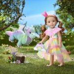 American Girl WellieWishers 14.5-inch Willa Doll Playset with Crisella The Dragon, Doll Dress and Accessories, and Storybook, for Ages 4+