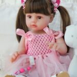 SCOM Lifelike Reborn Dolls Girl -18 Inch Realistic Baby Doll Newborn Baby Dolls?Lifelike Baby Doll Full Body Silicone Toddler Clothes Gfit Set for Age 3+