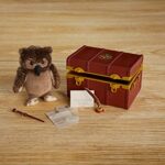 American Girl Harry Potter Hogwarts 8-Piece Trunk with Wand, Plush pet owl, Blank Journal, Faux Feather quill & Ink Well, Acceptance Letter, Express Train Ticket, and Albus Dumbledore Trading Card